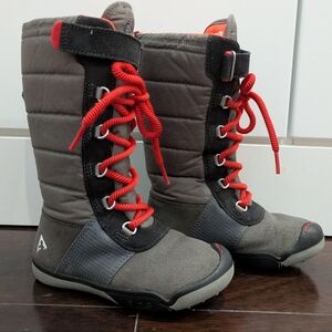 Plae Jack Boots Waterproof Kids Snow Boots Size 8 Insulated Gray & Black
